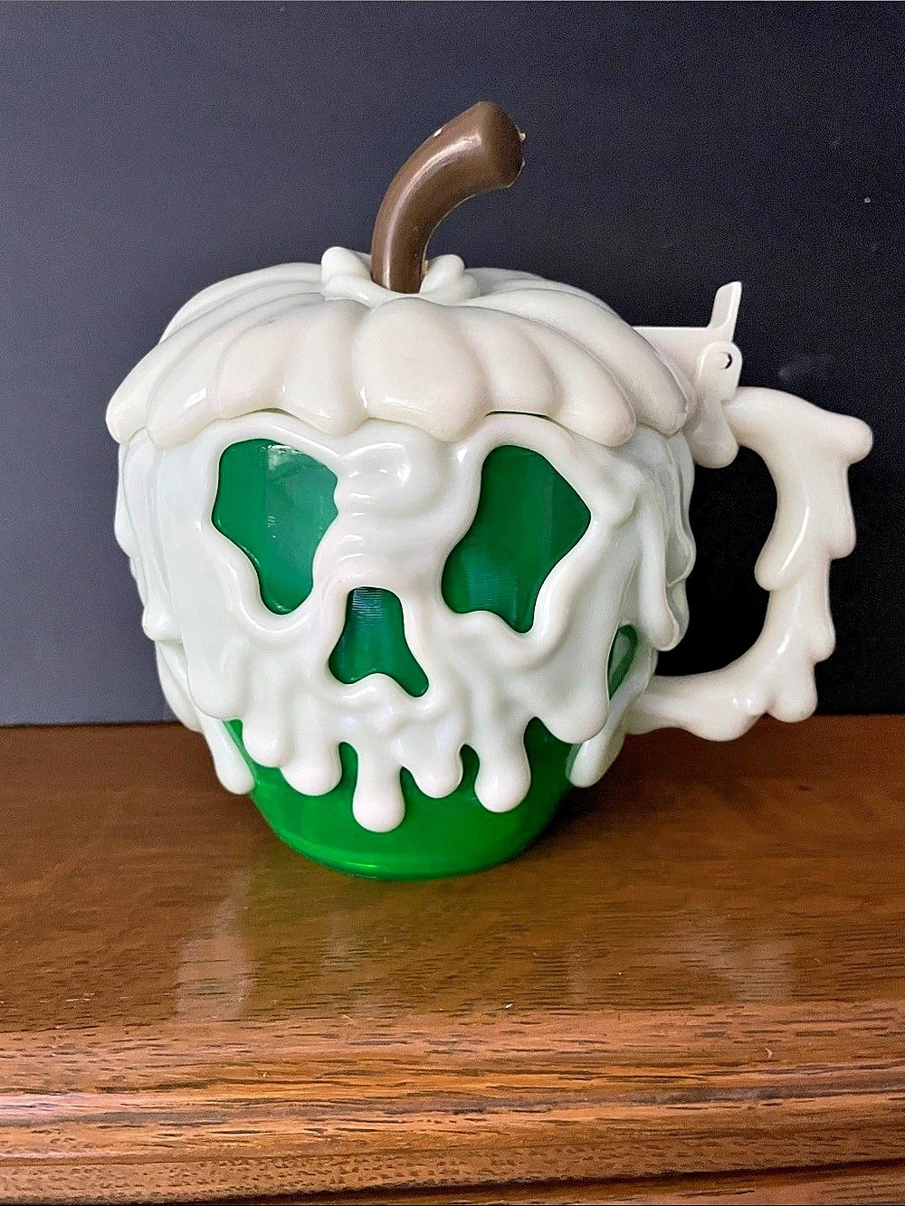 Disney Parks Poison Apple Stein Mug Pumpkin Drink ware/. Glow in the Dark